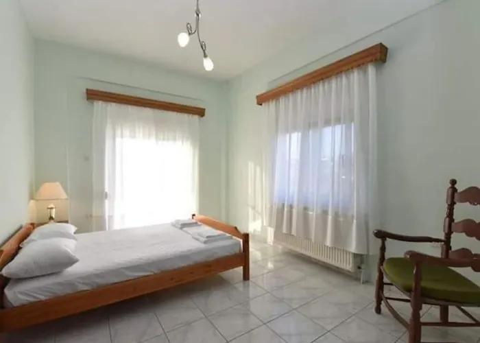 Casa vacanze Katy's House Spacious House By A Quiet Next To N Potidea