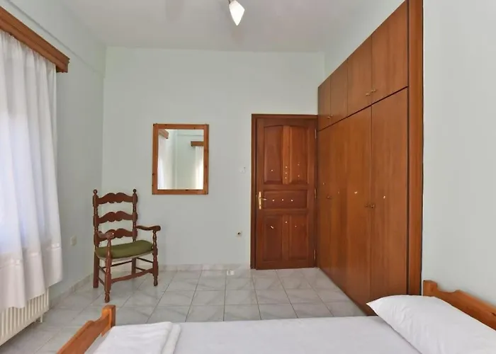 Katy's House Spacious House By A Quiet Next To N Potidea *